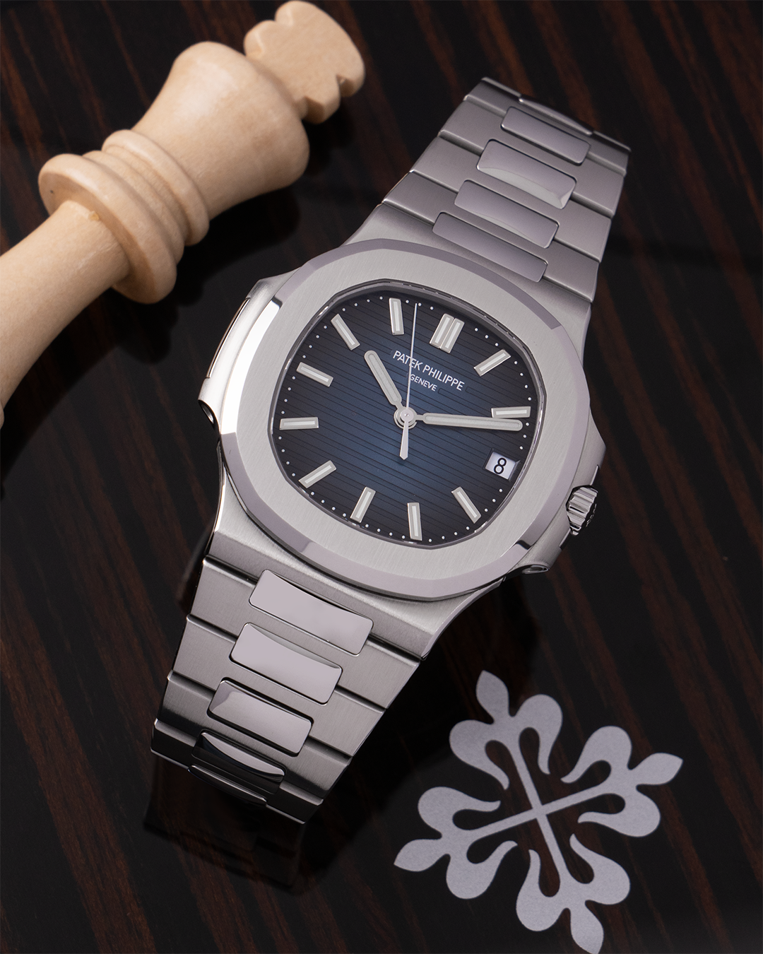 Patek Philippe Nautilus — Pre-owned Luxury Watches | LuxurySouq Dubai