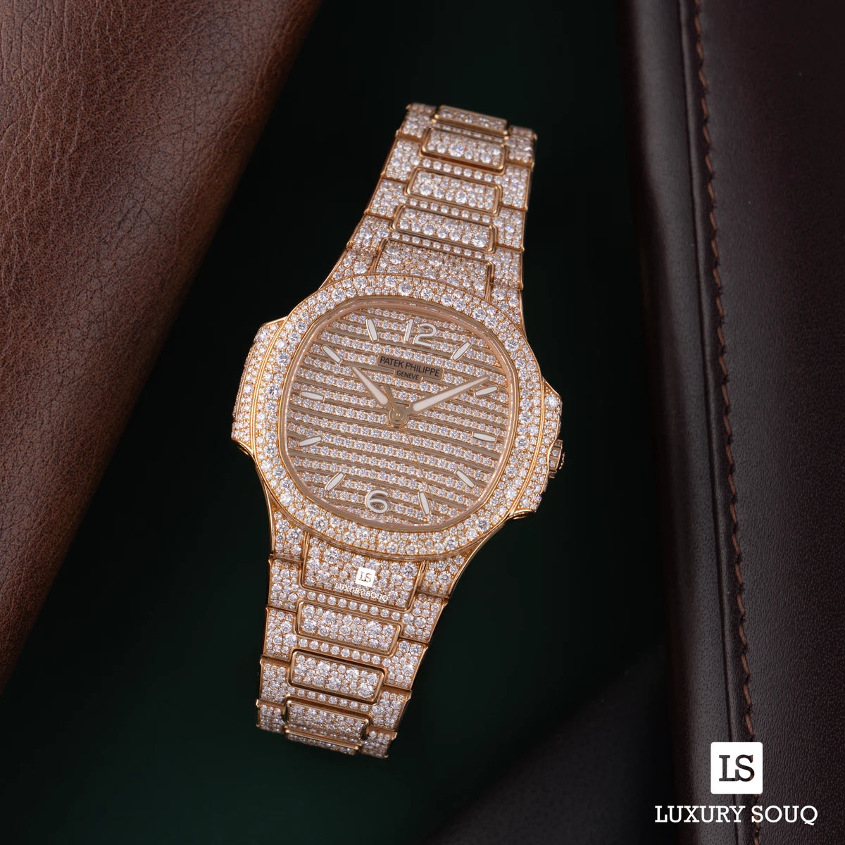 Patek Philippe Nautilus 7118/1450R-001 Rose Gold Dial